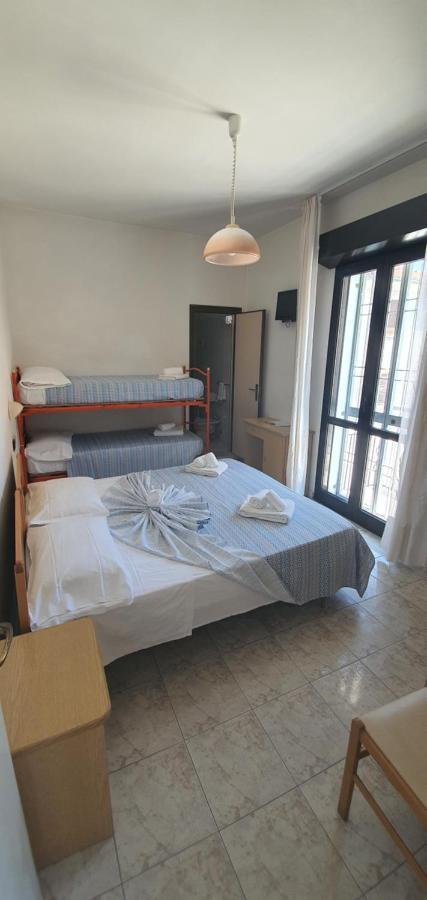 Hotel Vela Azzurra Ріміні Екстер'єр фото