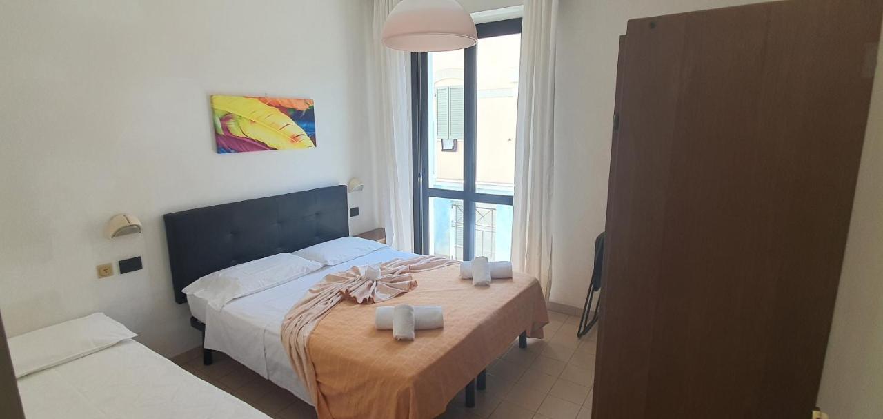 Hotel Vela Azzurra Ріміні Екстер'єр фото
