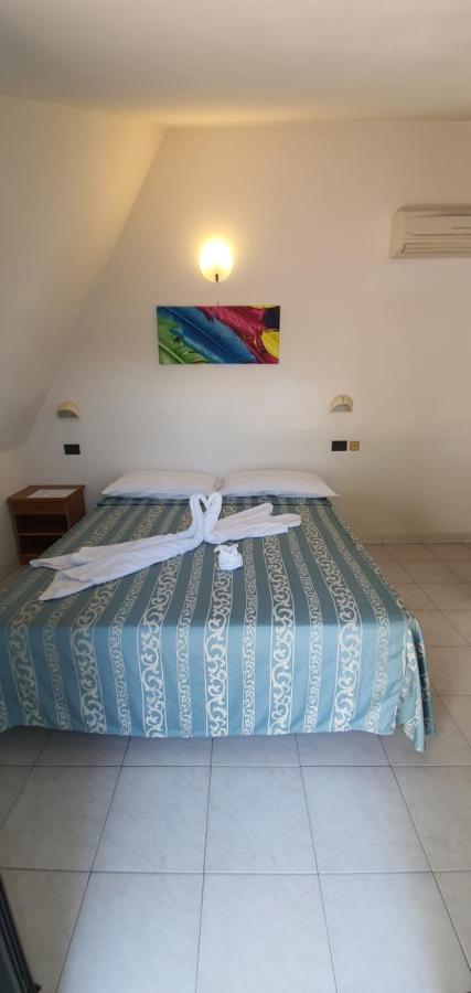 Hotel Vela Azzurra Ріміні Екстер'єр фото