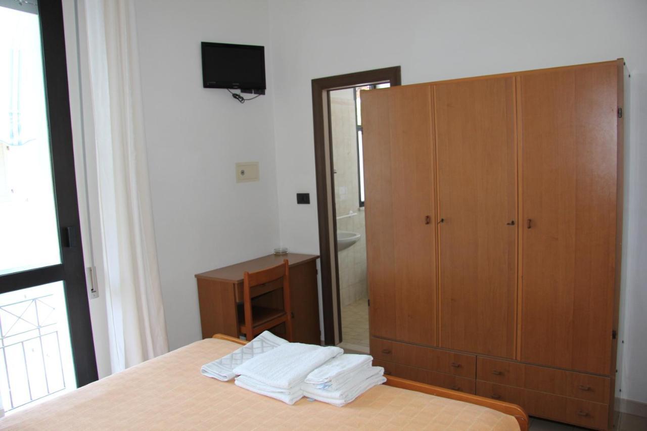 Hotel Vela Azzurra Ріміні Номер фото
